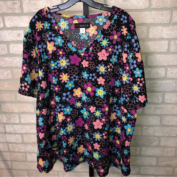 koi Tops - NWT Koi Basics Floral Smiley Face print short sleeve v neck scrub top size 5X